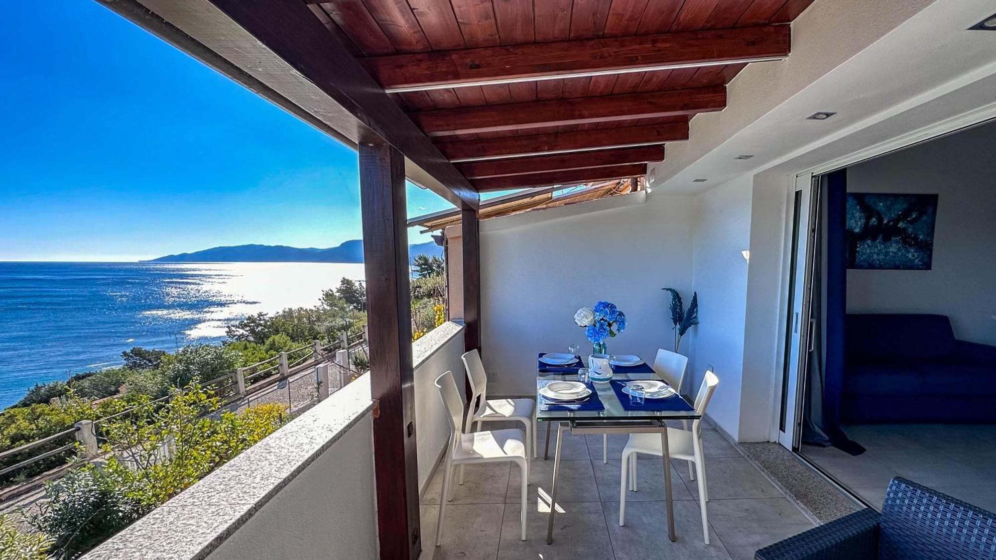 Апартаменты Mama House Con Vista Mare Кала-Гононе Экстерьер фото